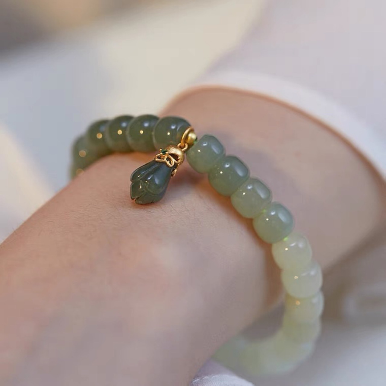 天然和田玉兰花手链